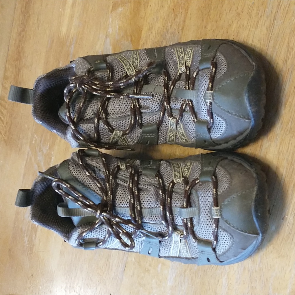 Merrell Brindle hiking boots waterproof green brown Size 7